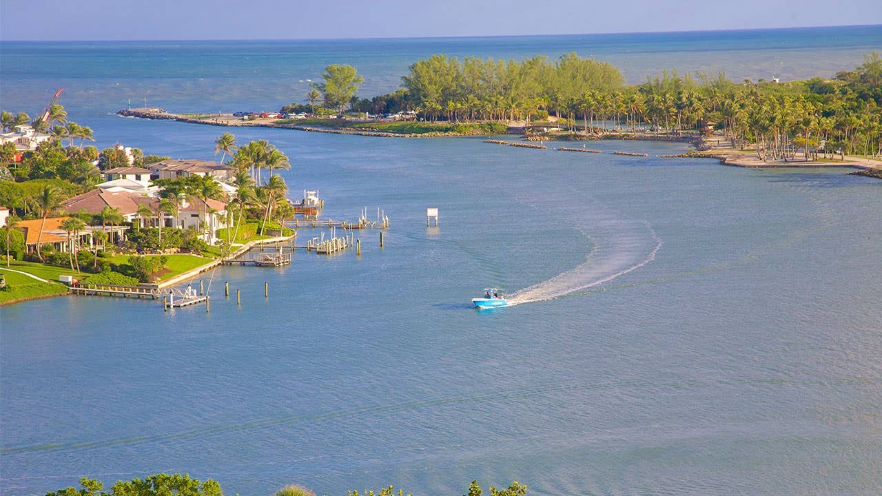 10 Steps Waterfront Property Buying Guide in Florida 2026